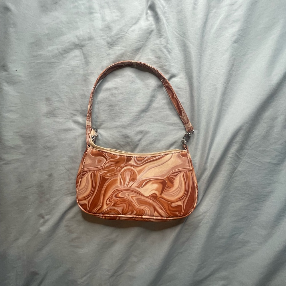 Abstract Fluid Pattern Shoulder Purse - Picture 2 of 4
